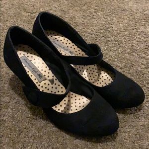 American Eagle heels